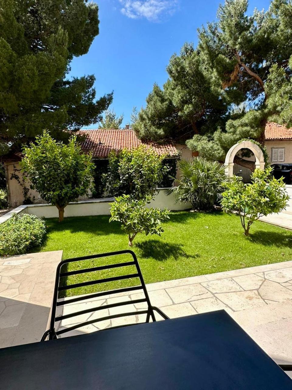 Apartments Villa Adria Bol Exterior photo