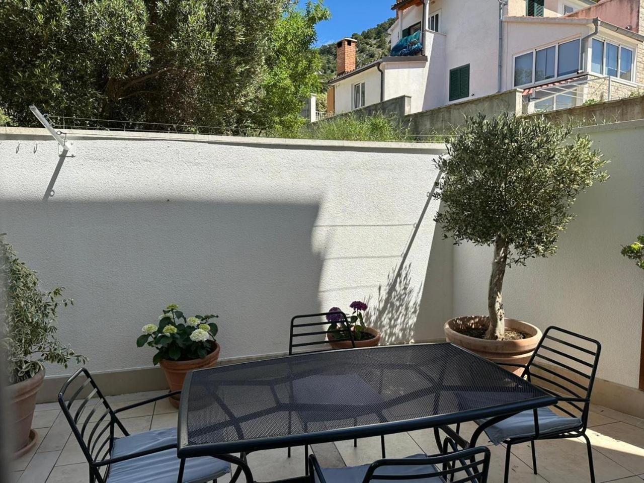 Apartments Villa Adria Bol Exterior photo