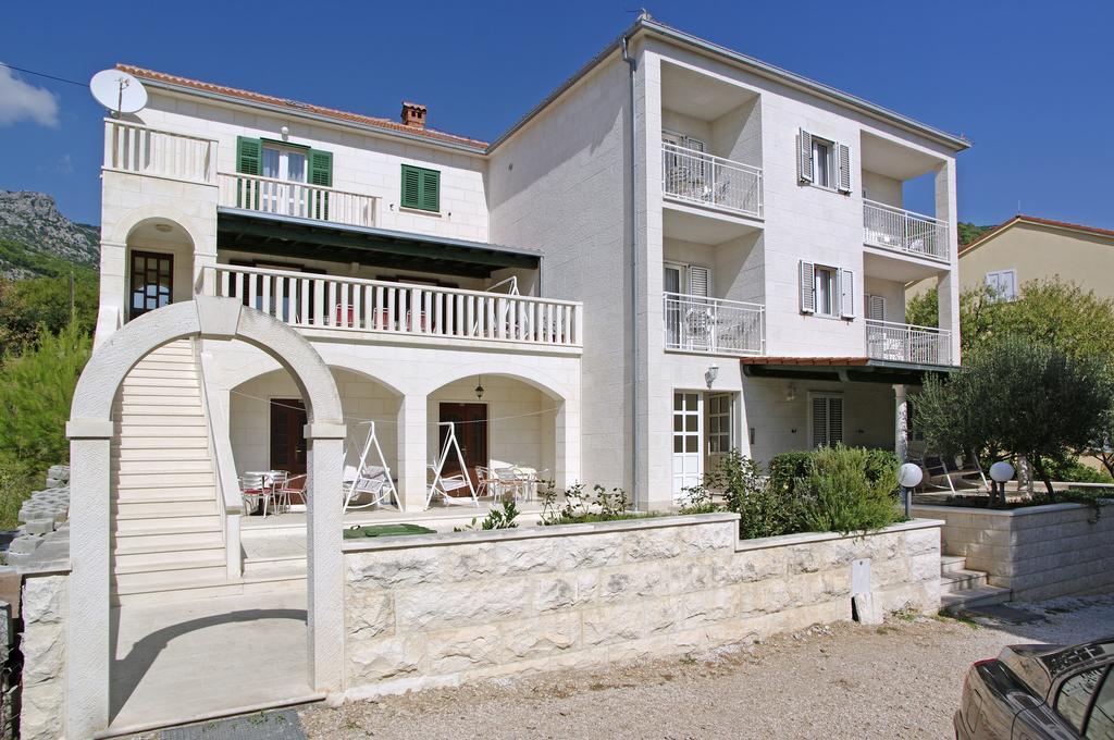Apartments Villa Adria Bol Exterior photo