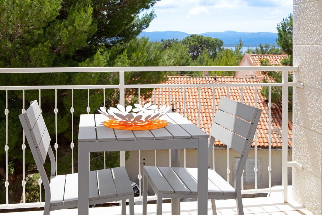 Apartments Villa Adria Bol Exterior photo