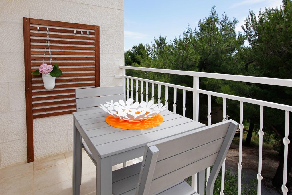 Apartments Villa Adria Bol Room photo