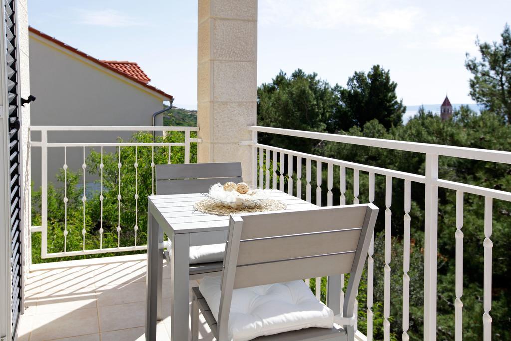 Apartments Villa Adria Bol Exterior photo